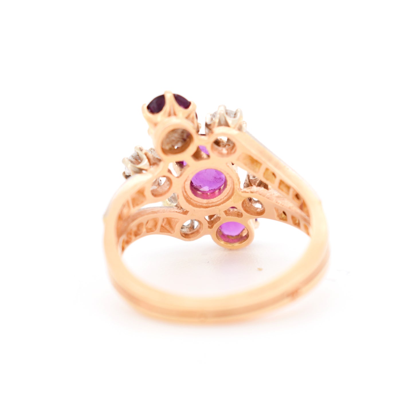 bague vintage style belle époque or en 18 carats, rubis naturels et diamants, d'arrière