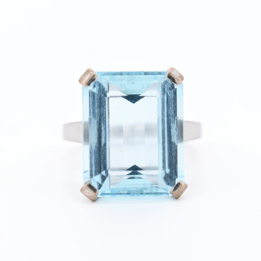 bague cocktail vintage or 18 carats et aigue marine, de face