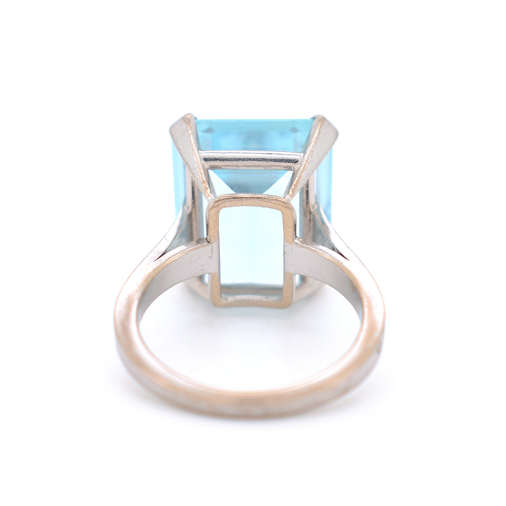 bague cocktail vintage or 18 carats et aigue marine, d'arrière