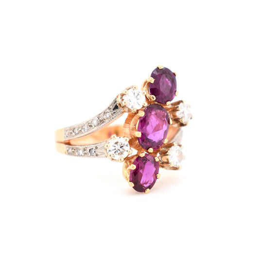 bague vintage style belle époque or en 18 carats, rubis naturels et diamants, de droite